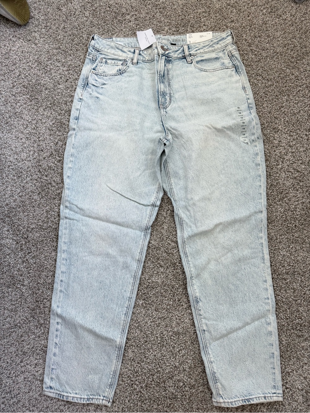 American Eagle Outfitters Light Wash Boyfriend Jeans